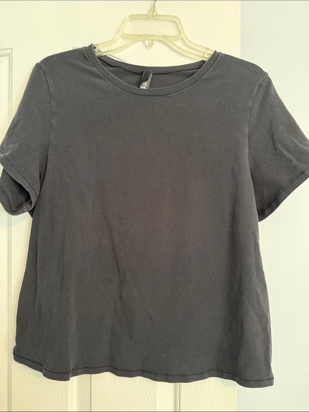 Skim 4x Women's Black Short-Sleeve Crewneck Tee